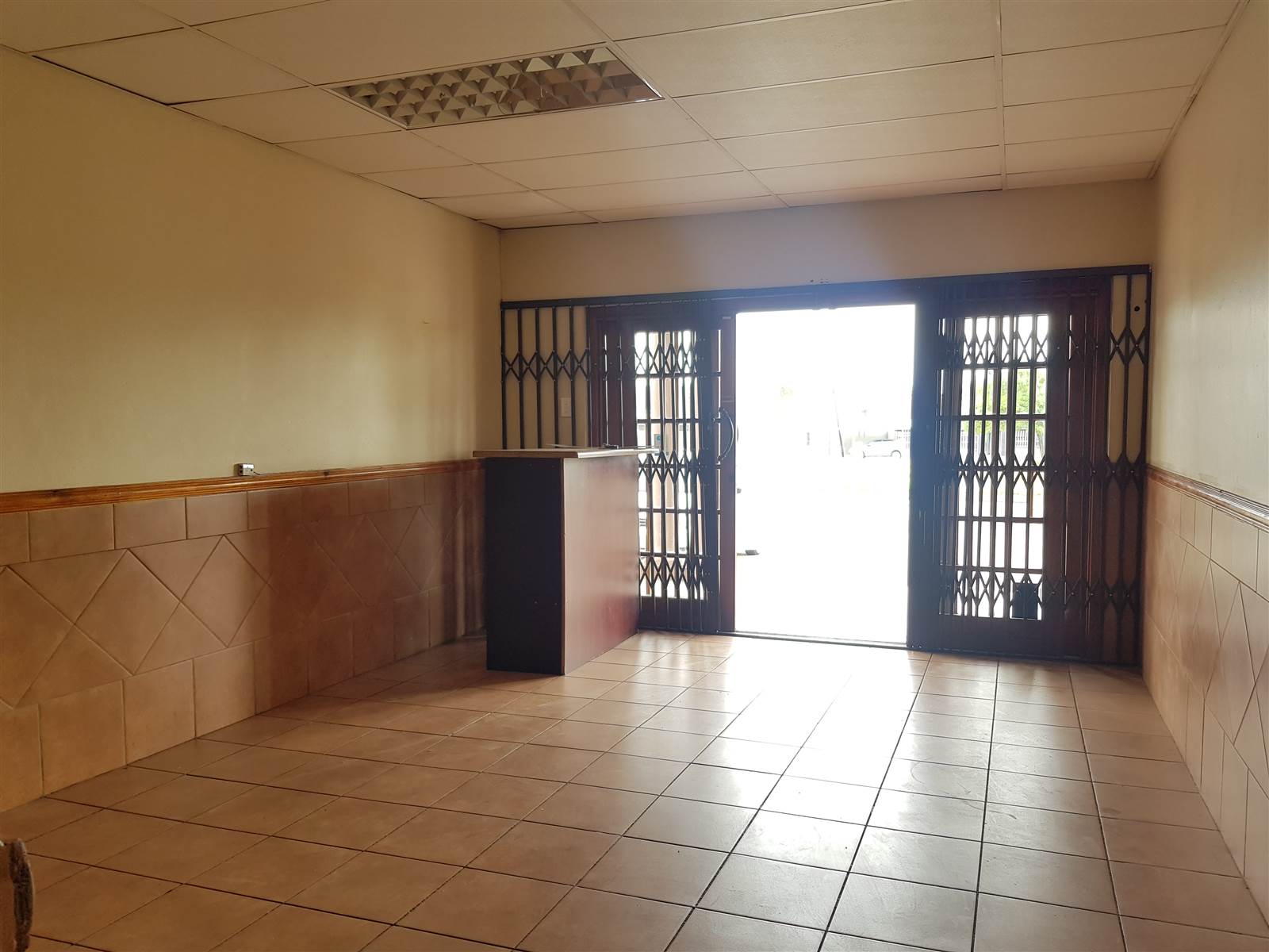 250  m² Commercial space in Witbank Central photo number 5