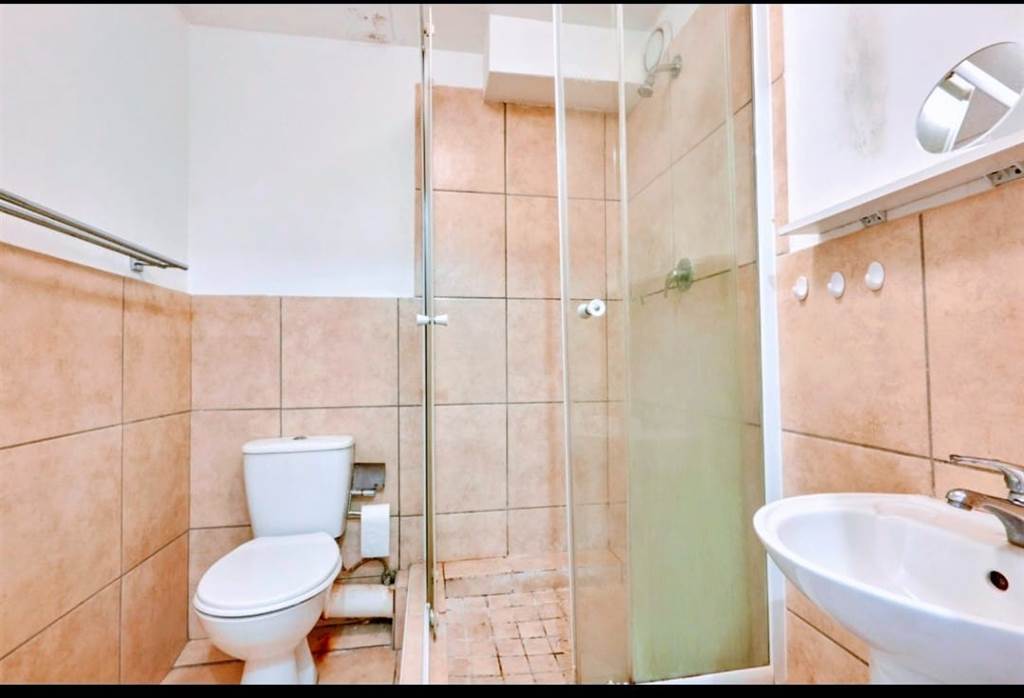 1 Bed Apartment in Parow Valley photo number 3