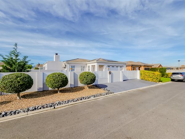 3 Bedroom House 3 Bedroom House