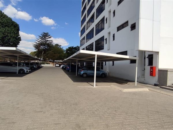 8  m² Commercial space in Bedfordview