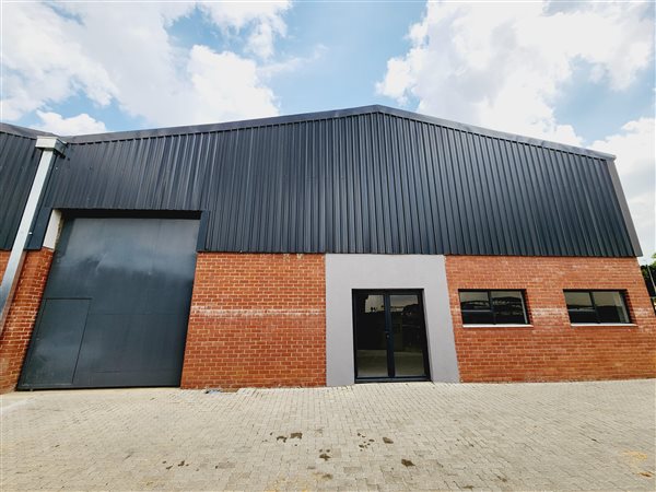 432  m² Industrial space in Roodepoort Central
