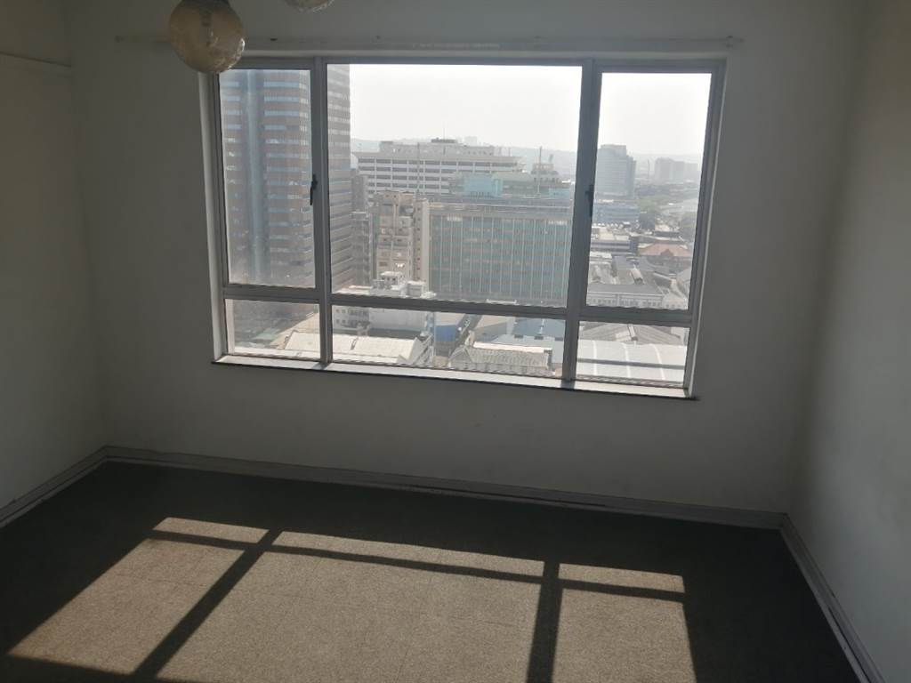 2 Bed Penthouse in Durban CBD photo number 19