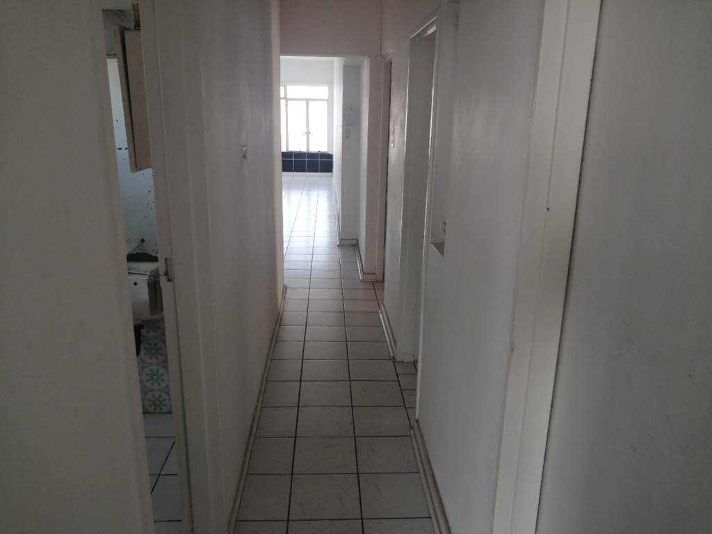2 Bed Penthouse in Durban CBD photo number 20