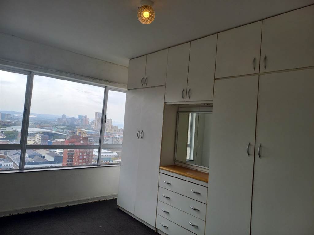 2 Bed Penthouse in Durban CBD photo number 27