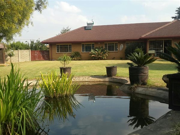 4 Bed House in Duvha Park
