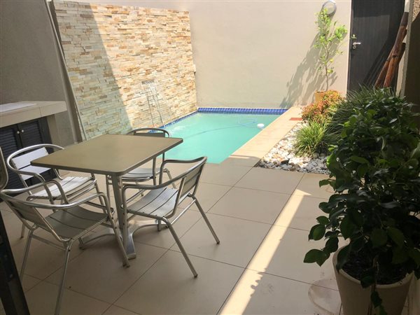 2 Bedroom Townhouse 2 Bedroom Townhouse