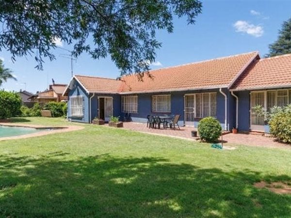 4 Bedroom House 4 Bedroom House