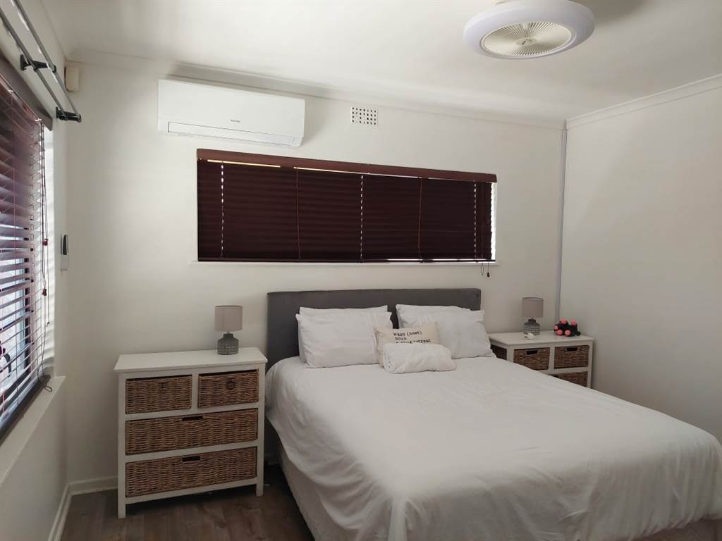 6 Bed House in Gordons Bay Central photo number 22