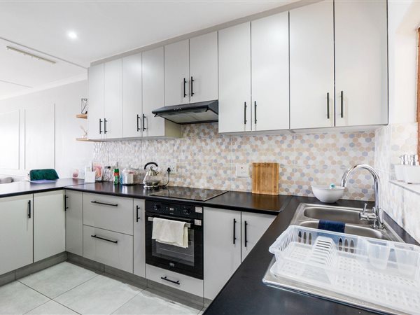 2 Bedroom Townhouse 2 Bedroom Townhouse