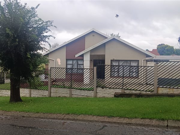 3 Bedroom House 3 Bedroom House