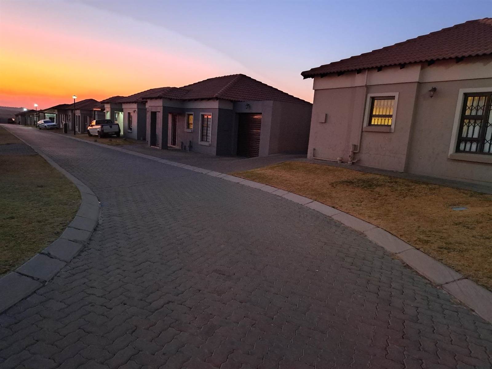 3 Bed Townhouse in Trichardt photo number 13