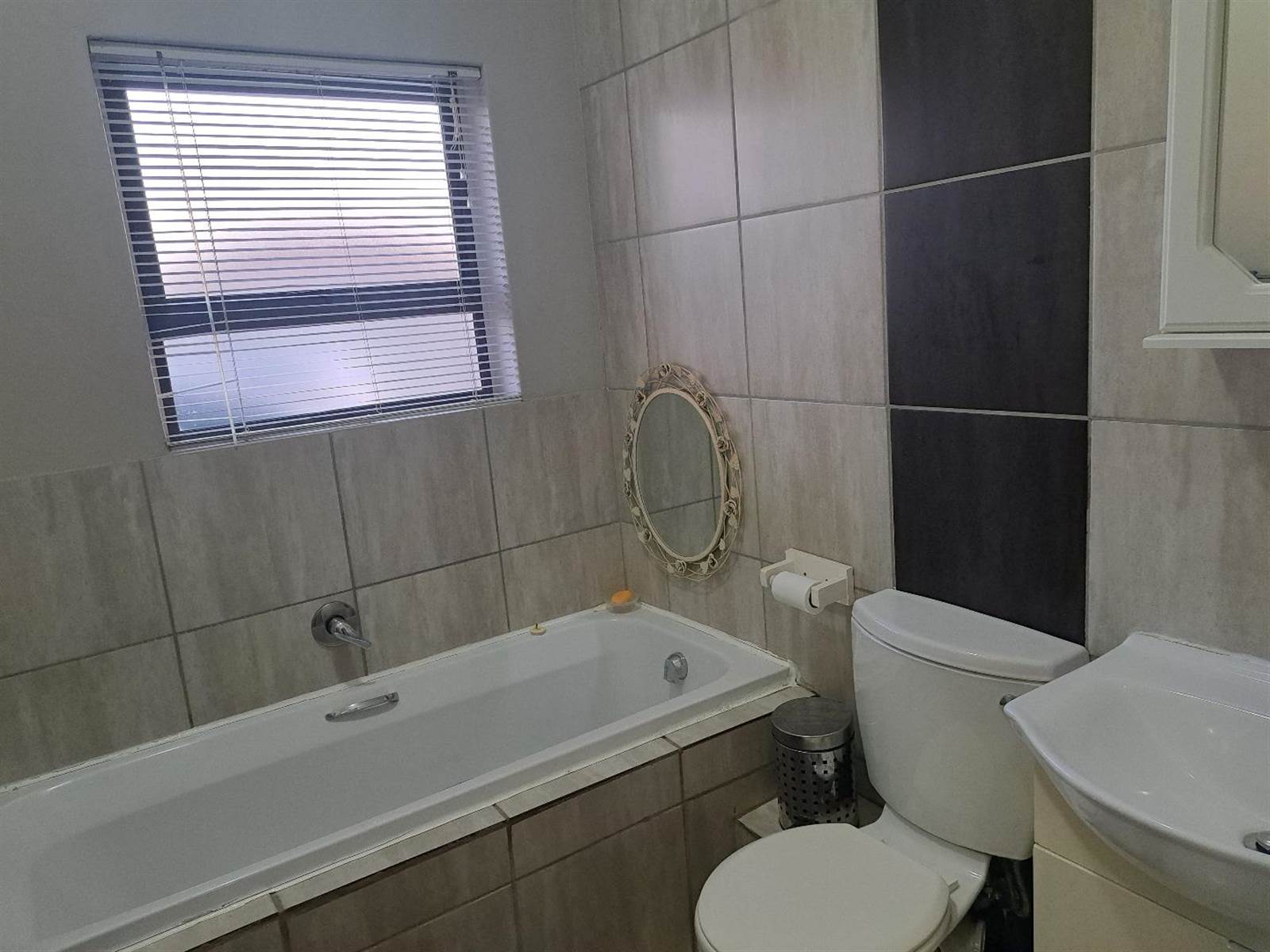 3 Bed Townhouse in Trichardt photo number 6