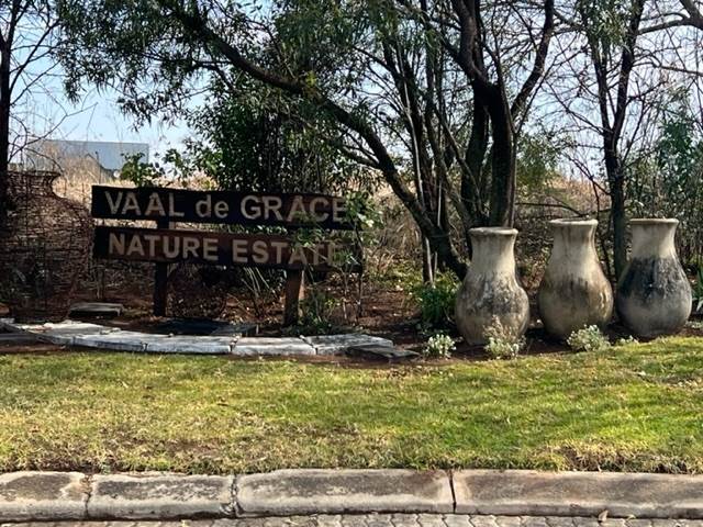 2003 m² Land available in Vaal de Grace Golf Estate photo number 1