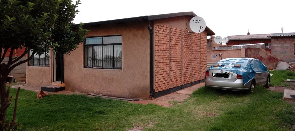 2 Bed House in Naledi photo number 10