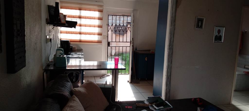 2 Bed House in Naledi photo number 6