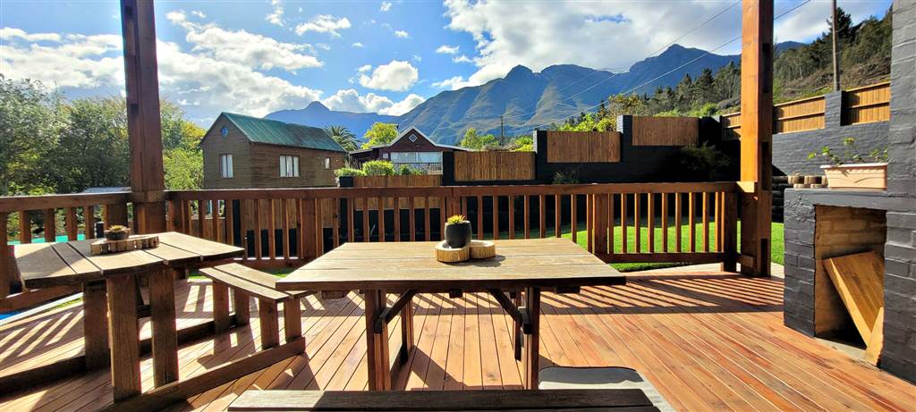 3 Bed House in Swellendam photo number 2