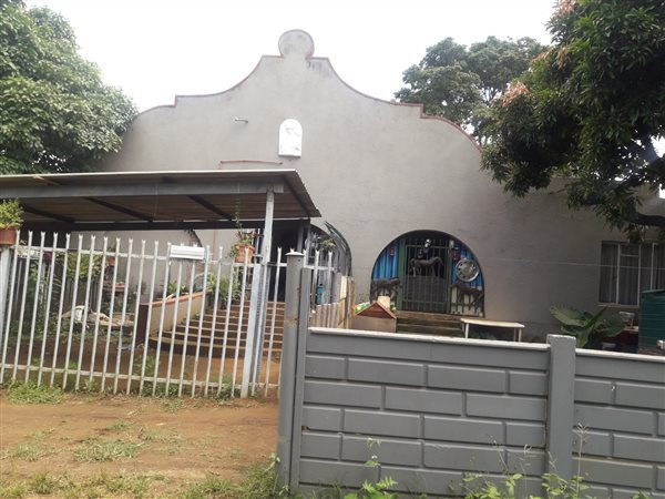 9 Bed House in Louis Trichardt