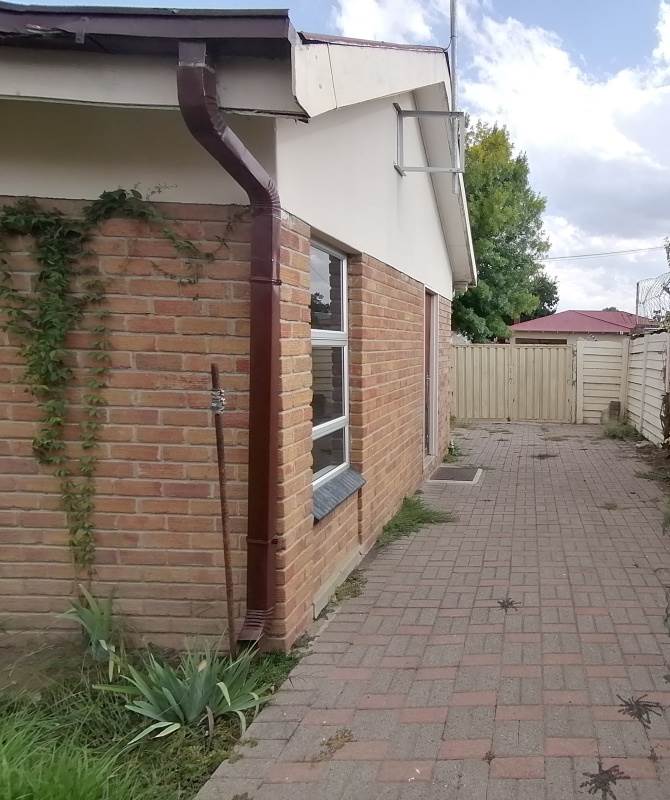 4 Bed House in Ficksburg photo number 21