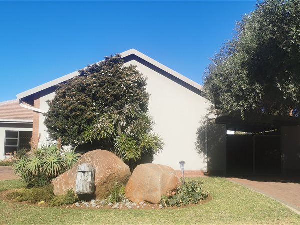 4 Bedroom House 4 Bedroom House