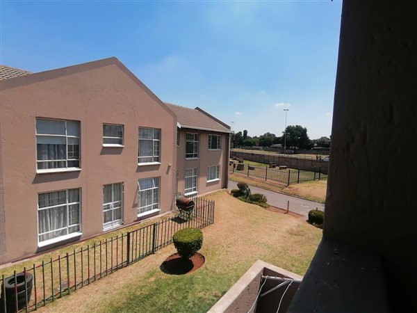 2 Bed Apartment in Ravenswood