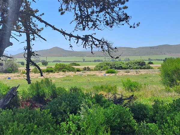 525 m² Land available in Klein Brak River