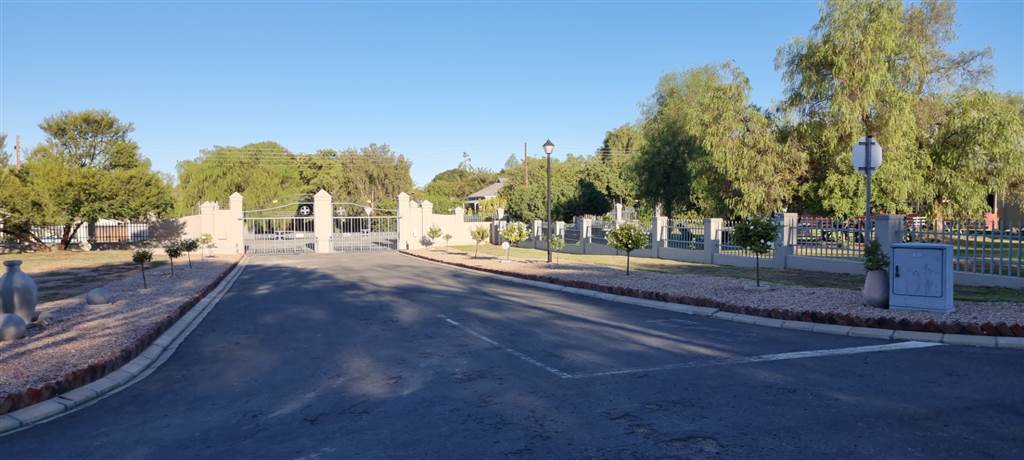 915 m² Land available in Oudtshoorn photo number 7