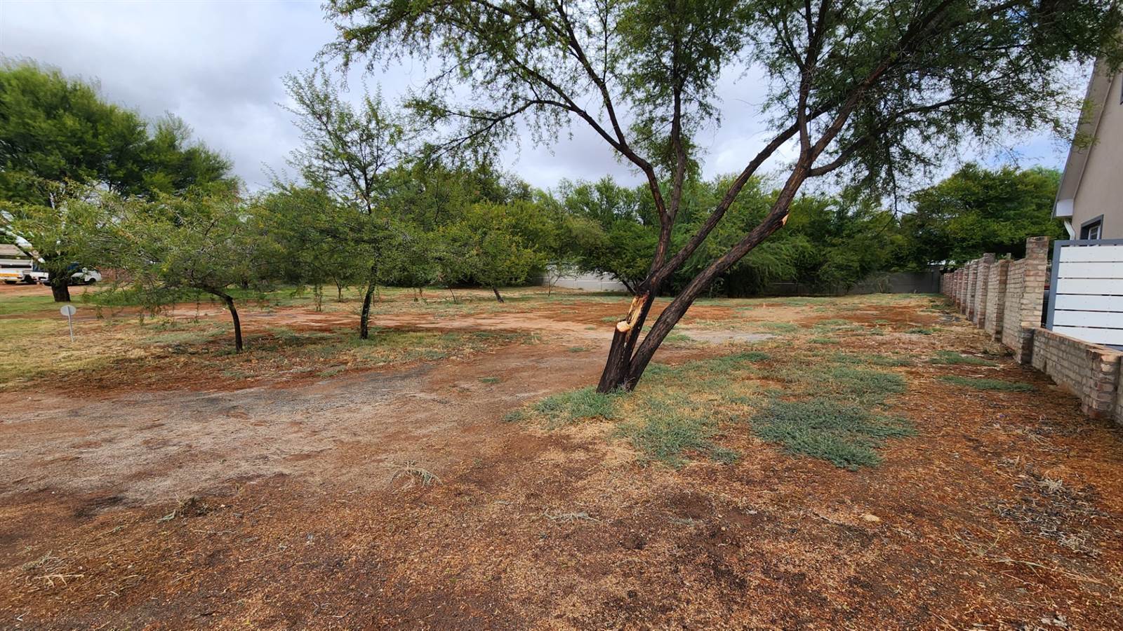 915 m² Land available in Oudtshoorn photo number 2