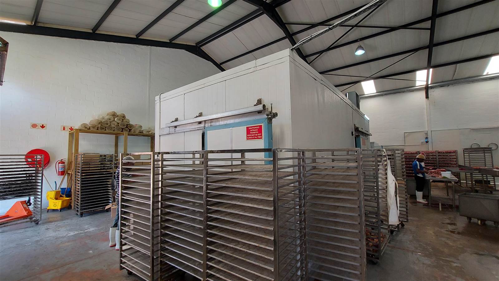 300  m² Industrial space in Killarney Gardens photo number 9