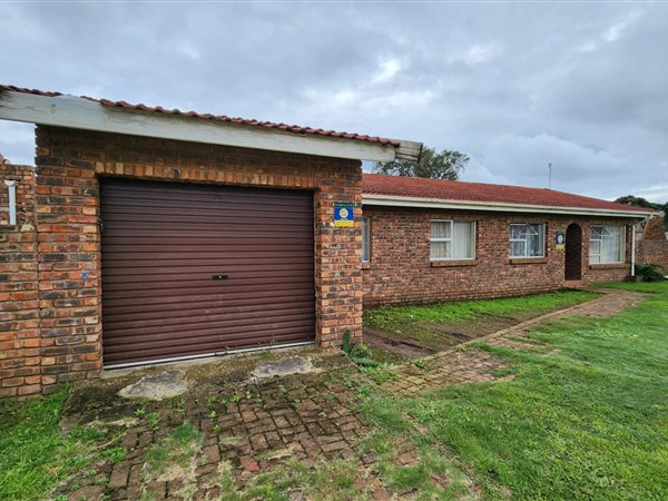 3 Bedroom House 3 Bedroom House