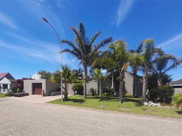 3 Bed House in Aston Bay