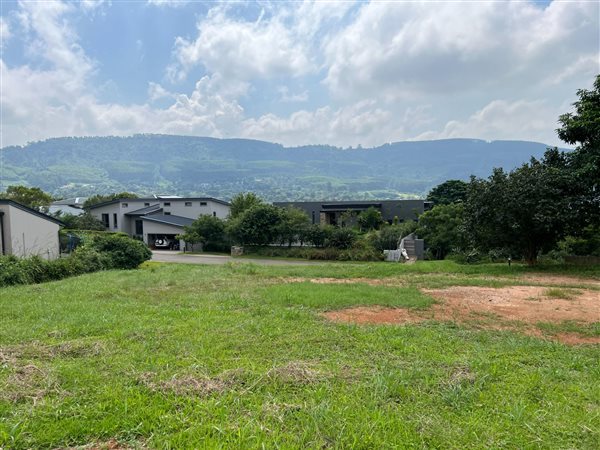 1080 m² Land available in Victoria Country Club Estate