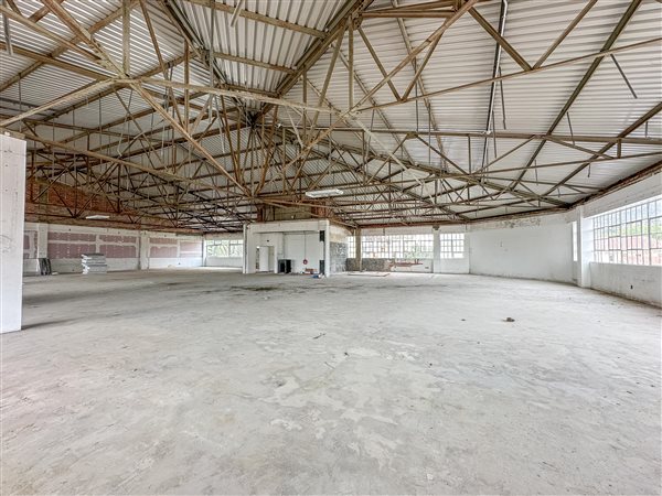 800  m² Commercial space