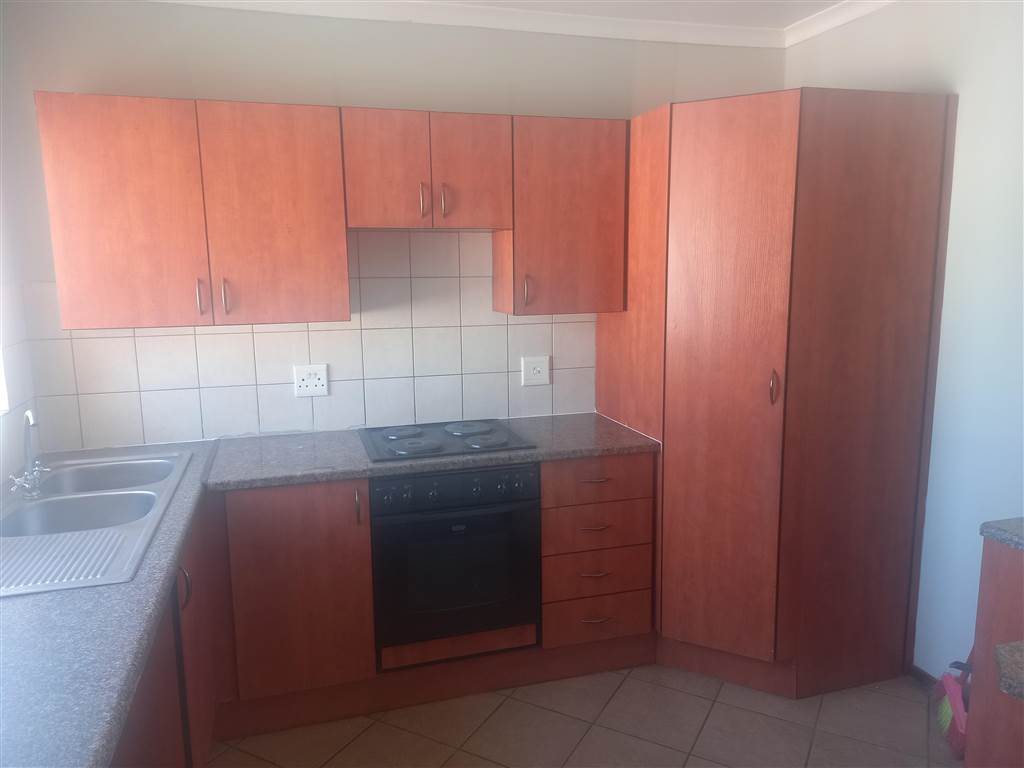 2 Bed Apartment for sale in Chloorkop | T3880051 | Private Property