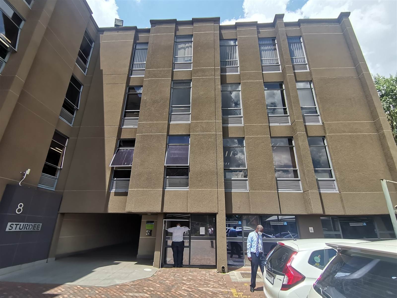 88  m² Commercial space in Rosebank photo number 1