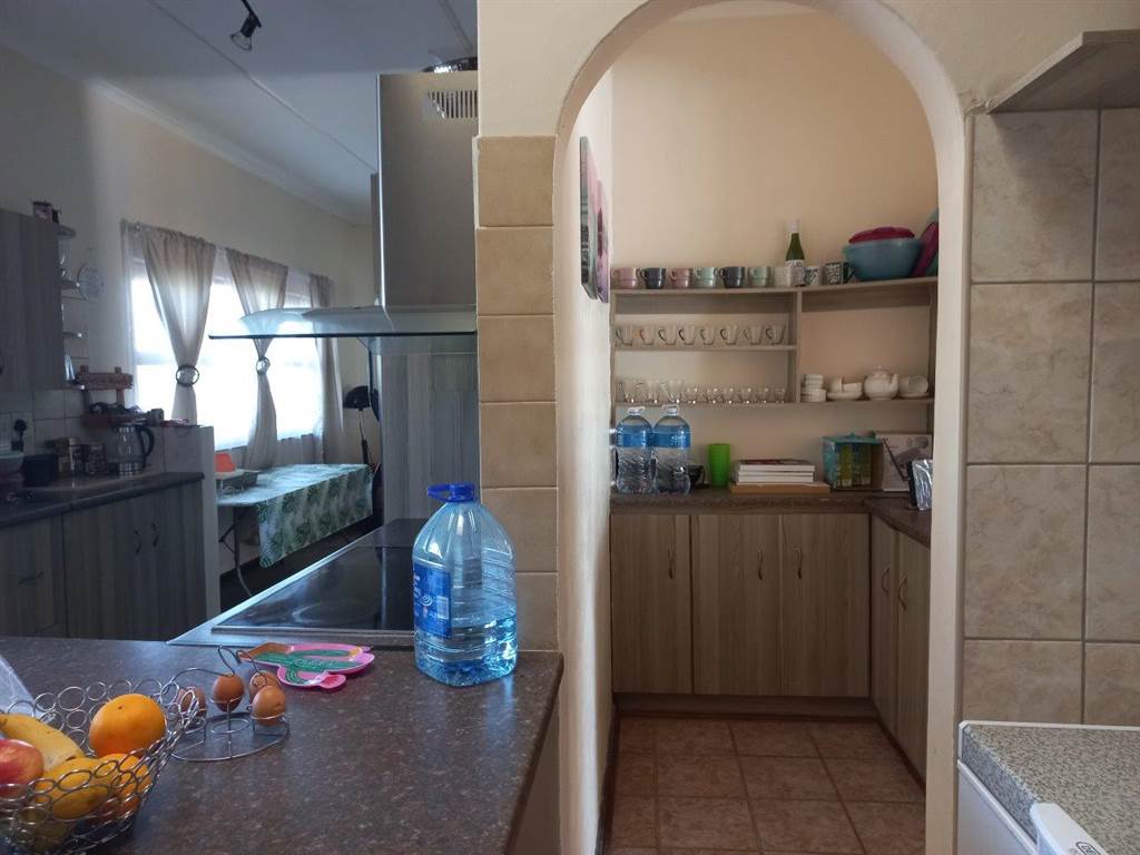 3 Bed House in Port Nolloth photo number 14