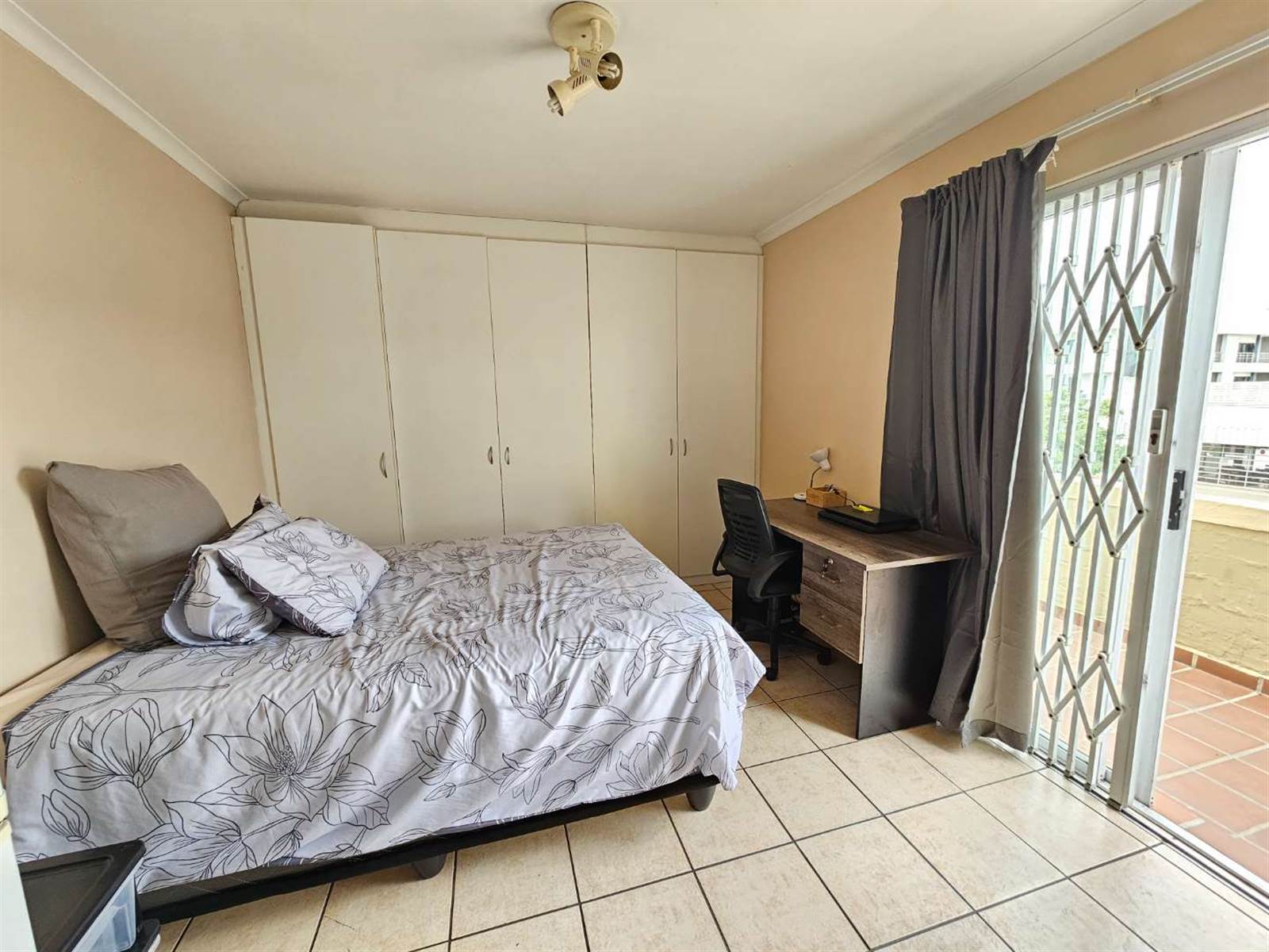 1 Bed Apartment in La Colline photo number 2