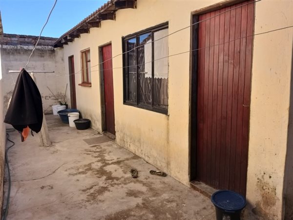 5 Bed House in Tembisa