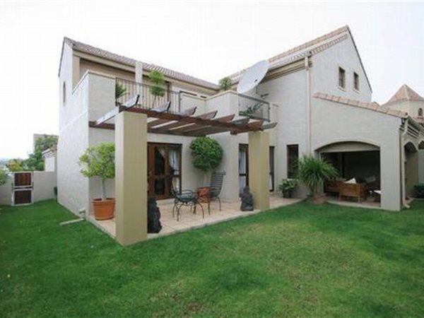 3 Bedroom Townhouse 3 Bedroom Townhouse