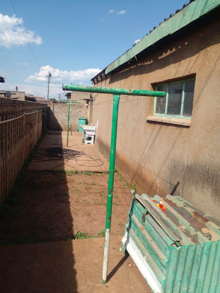 3 Bed House in Sebokeng Zone 7 photo number 24
