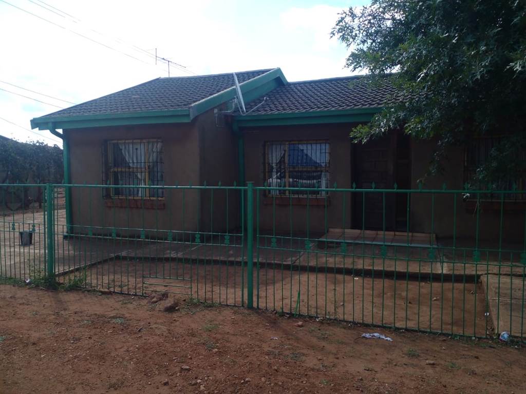 3 Bed House in Sebokeng Zone 7 photo number 22