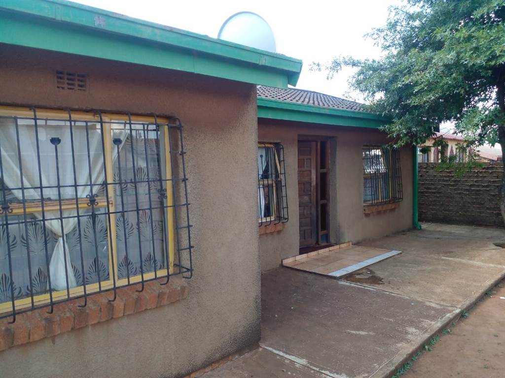 3 Bed House in Sebokeng Zone 7 photo number 21