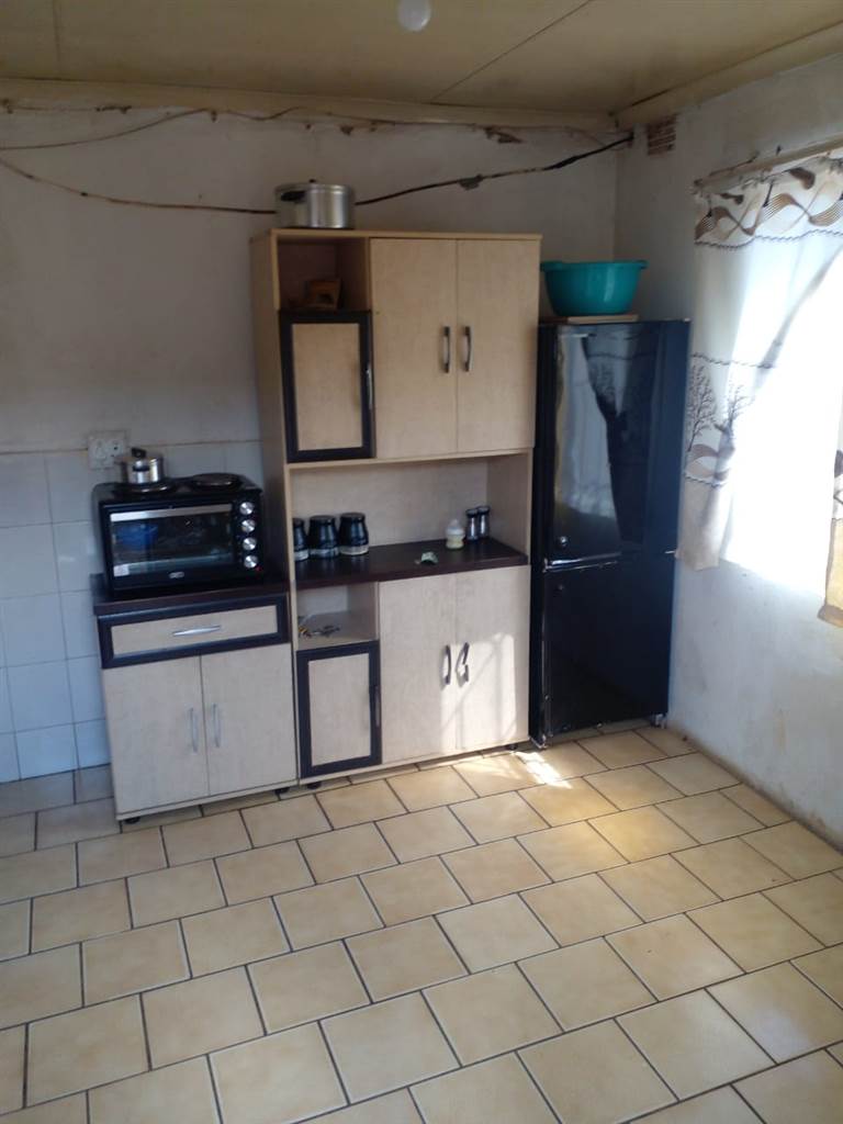 3 Bed House in Sebokeng Zone 7 photo number 3