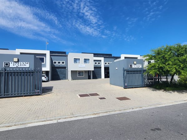 220  m² Industrial space