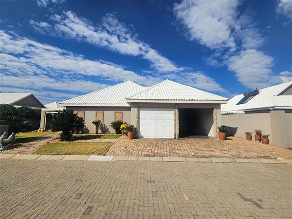 2 Bedroom Townhouse 2 Bedroom Townhouse