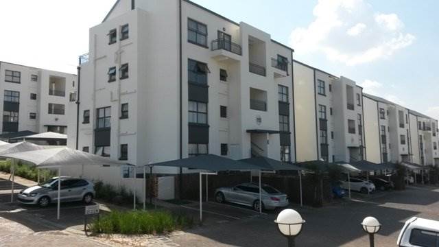 3 Bed Apartment in Greenstone Hill photo number 28