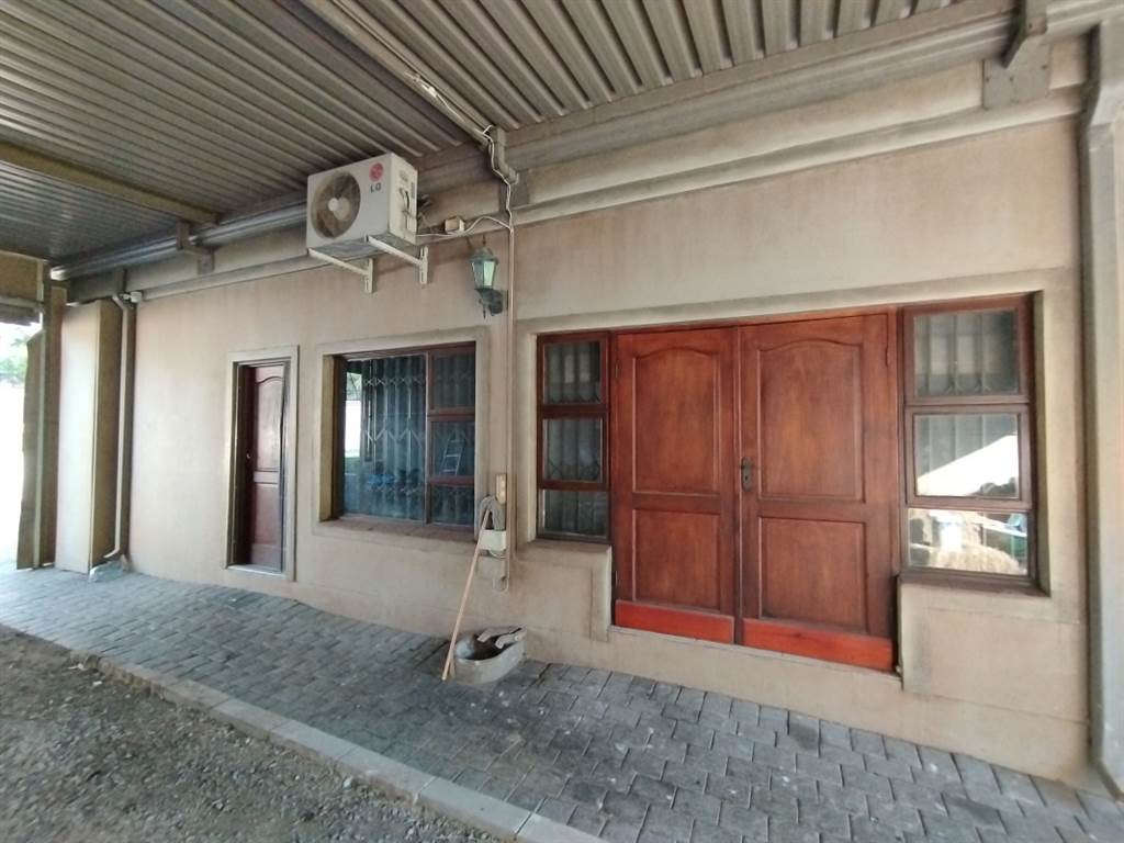 4 Bed House in Randjesfontein photo number 30