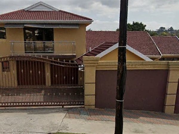 5 Bedroom House