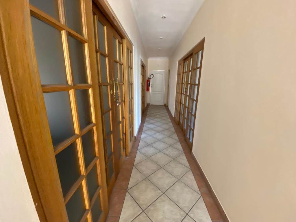 360  m² Commercial space in Witbank Central photo number 7