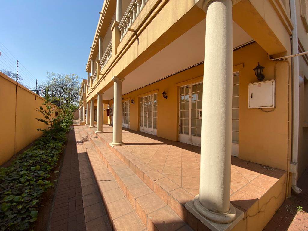 360  m² Commercial space in Witbank Central photo number 17