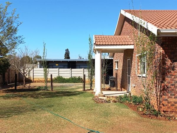 2 Bedroom House 2 Bedroom House